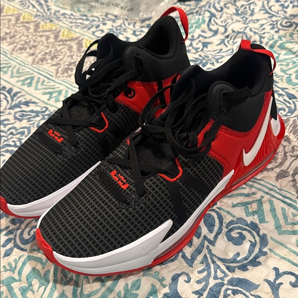 Nike Red and Black Athletic Shoes with White Swoosh - Picture 4 of 5